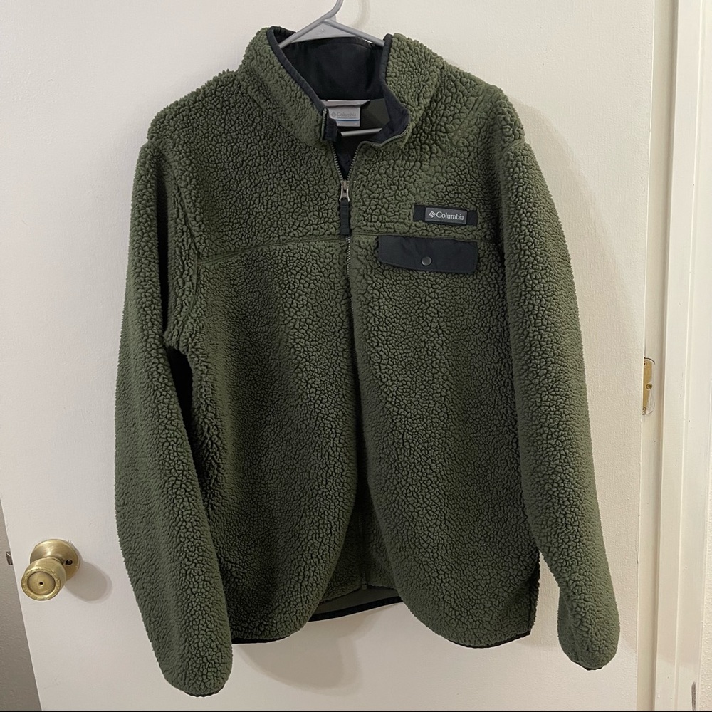COLUMBIA ZIPPERED JACKET.